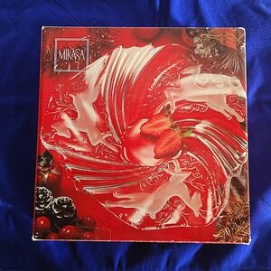 Mikasa Reindeer Bon Bon Plate 9 Inch Glass Christmas Holiday Serving Dish S2001